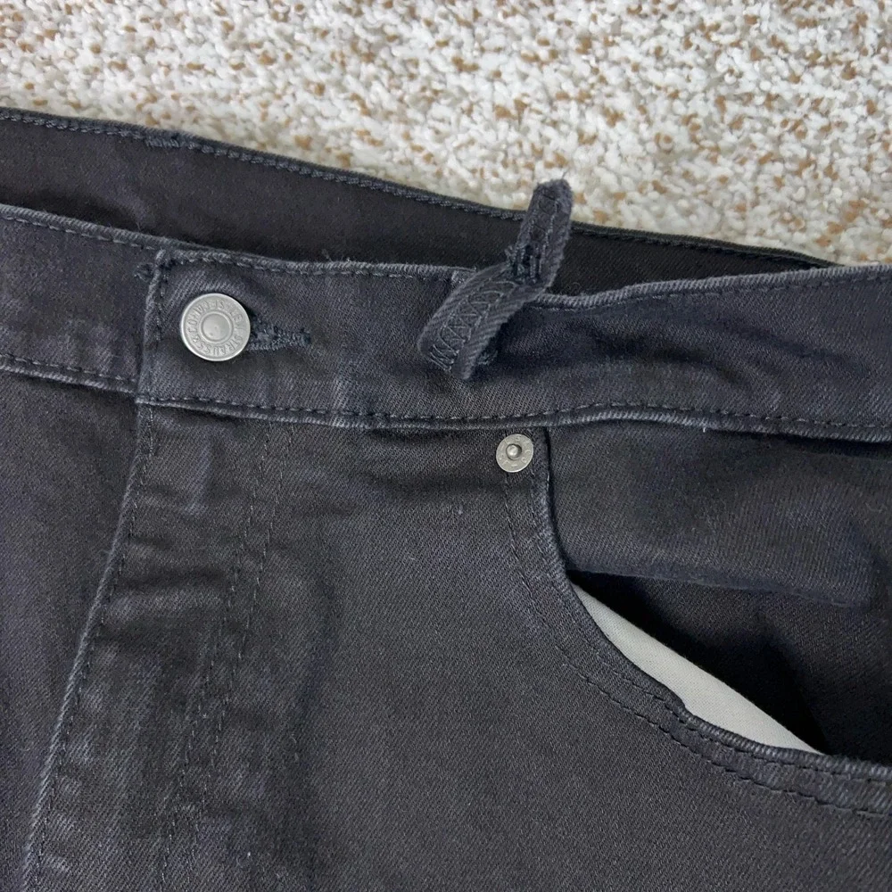 Levis 502 Jeans Mens 36x34 Black Slim Straight Denim Dark Wash Basic Casual